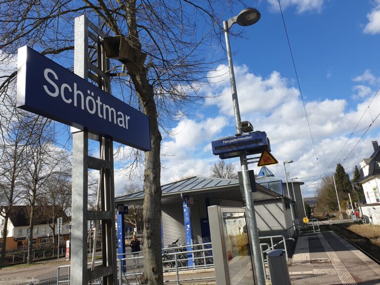 Bahnhofsvorplatz Schötmar