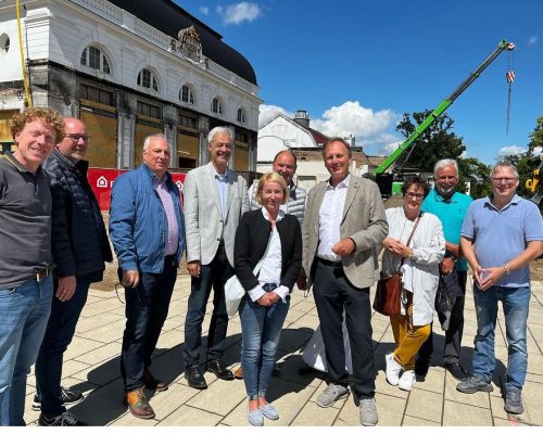 Mitglieder der Ratsfraktion vor dem Kurhaus